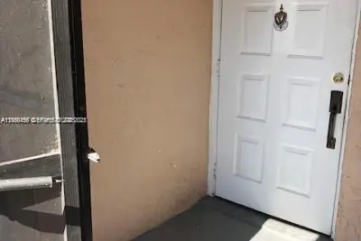 889 Hamilton Dr #889I, Homestead: photo 1 of 15
