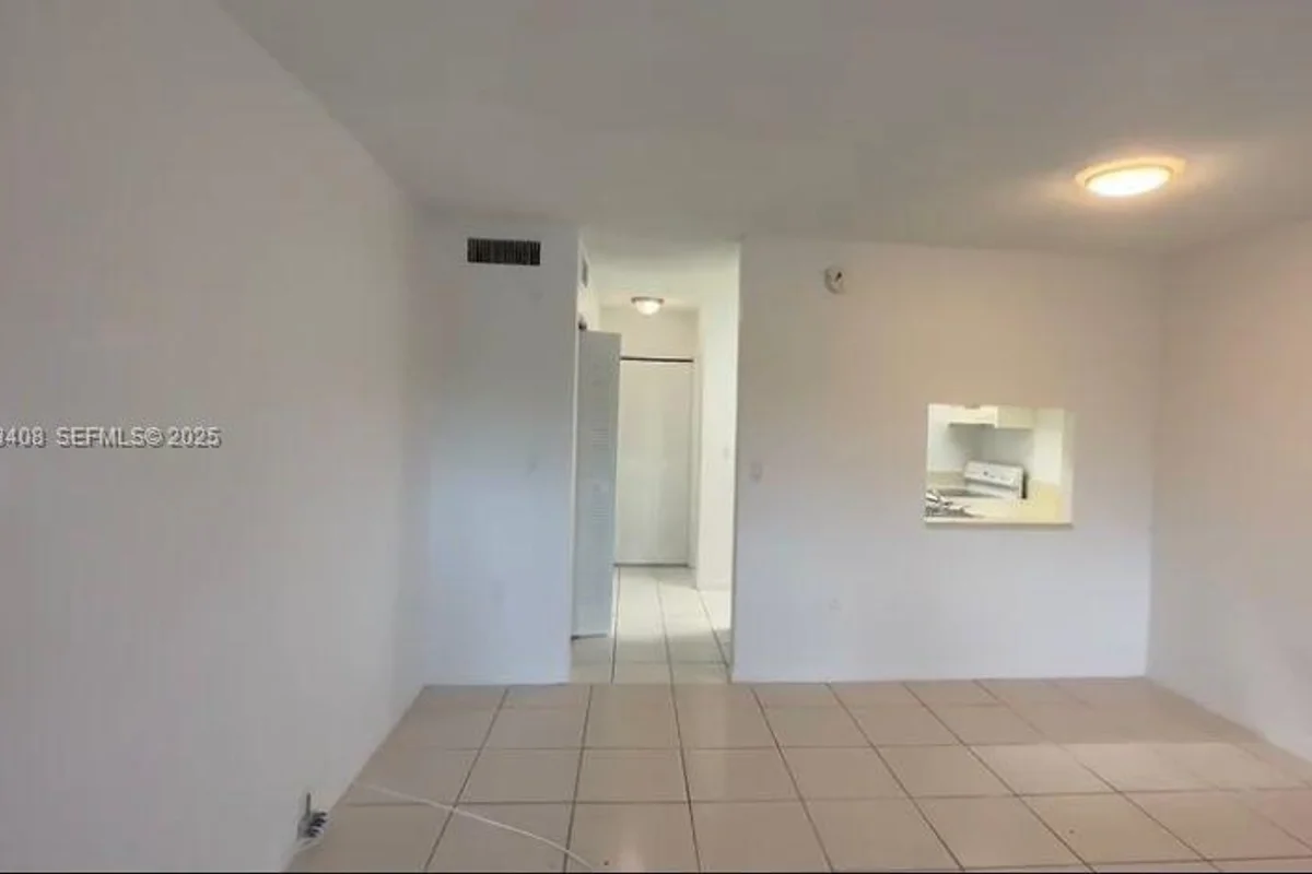 271 NW 177th St #B-216, Miami Gardens: photo 1 of 7