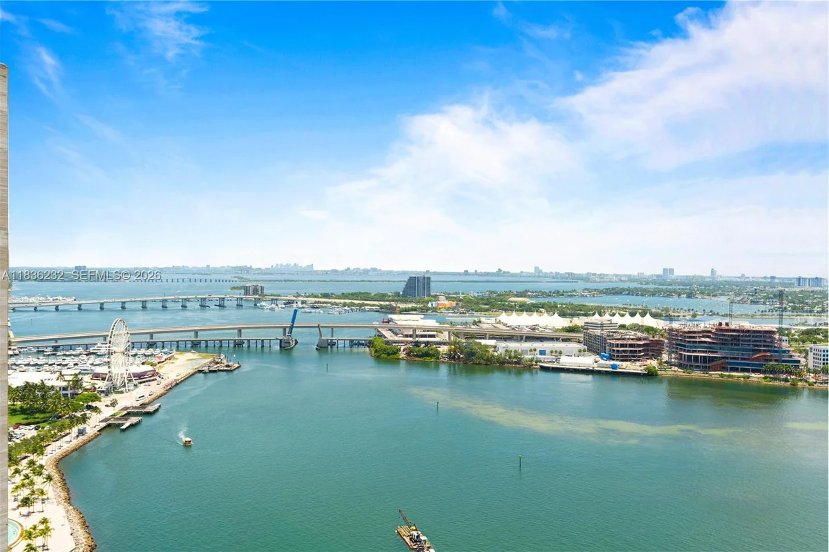 335 S Biscayne Blvd #3410, Miami: photo 1 of 68