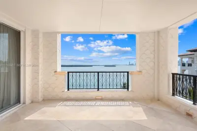 5154 Fisher Island Dr, Miami Beach: photo 1 of 38
