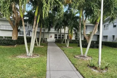 564 Durham T, Deerfield Beach: photo 1 of 41