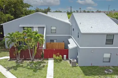22 Crossings Cir #E, Boynton Beach: photo 1 of 28
