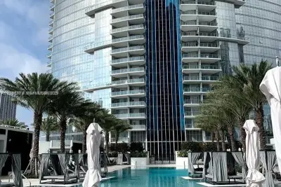 851 NE 1st Ave #3002, Miami: photo 1 of 30