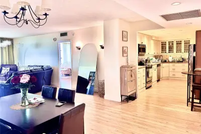 600 Three Islands Blvd #905, Hallandale Beach: photo 1 of 25