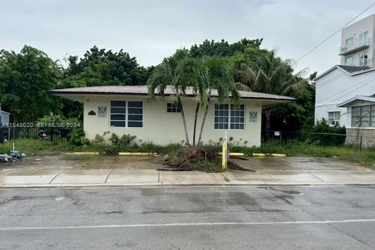 800 NE 85th St, Miami: photo 1 of 1