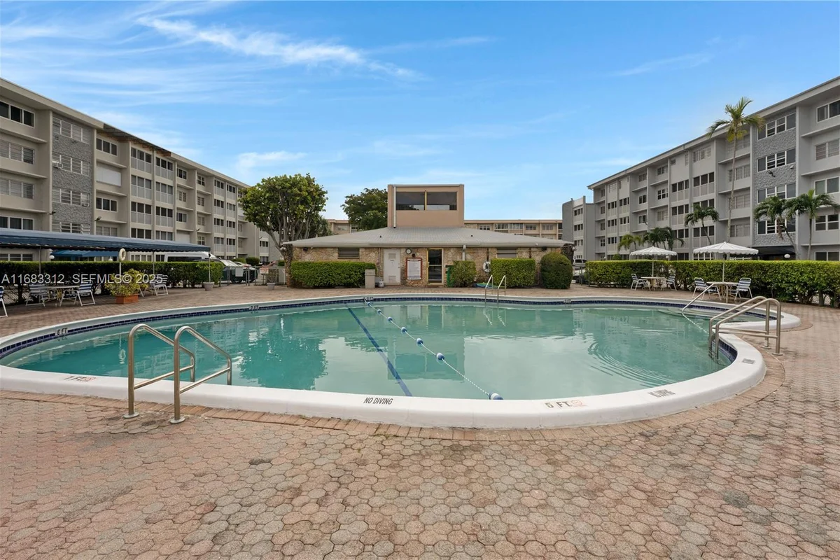 330 SE 2nd St #303F, Hallandale Beach: photo 1 of 26