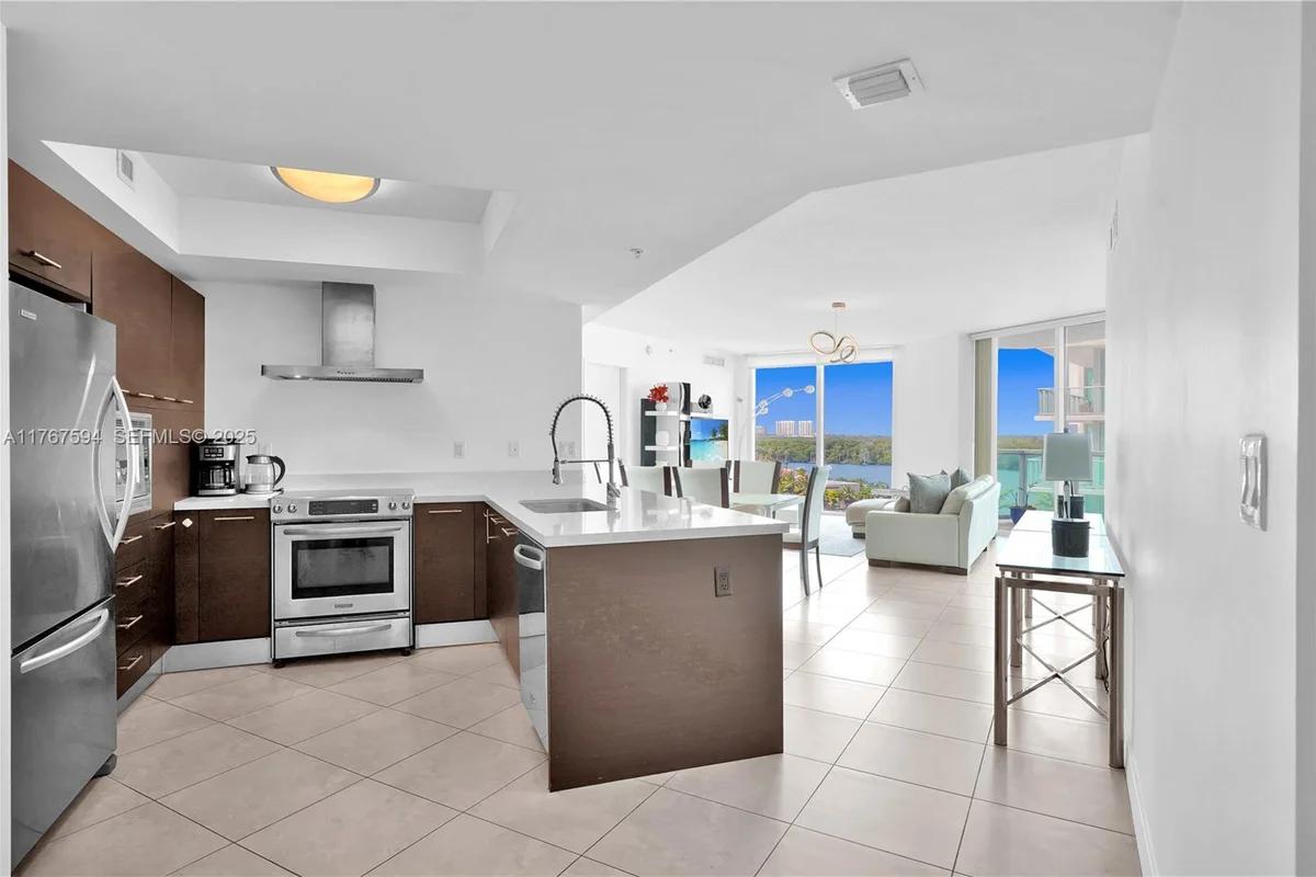 250 Sunny Isles Blvd #3-904, Sunny Isles Beach: photo 1 of 37