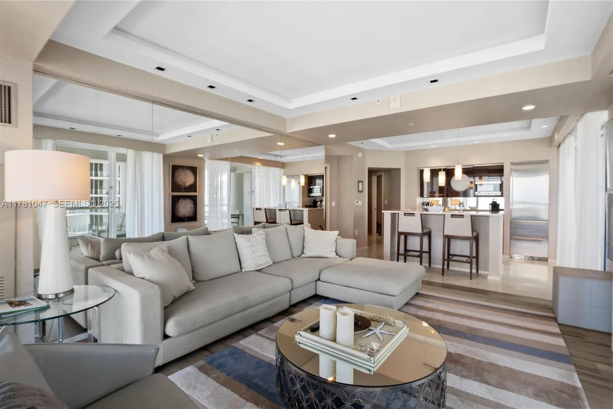 551 N Fort Lauderdale Beach Blvd #H1705, Fort Lauderdale: photo 1 of 38