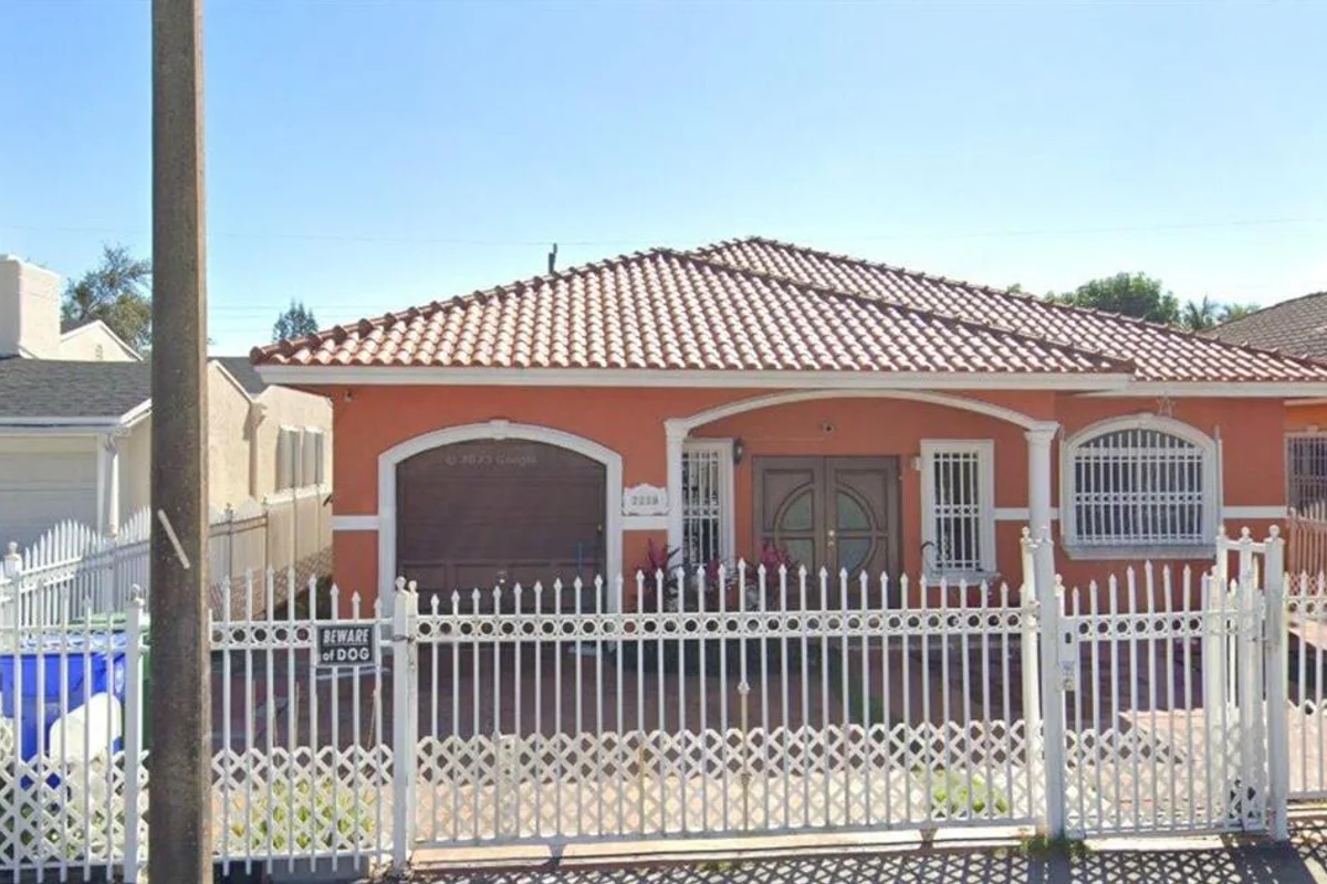 2250 SW 4th St, Miami: photo 1 of 1