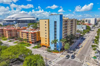 218 NW 12th Ave #702, Miami: photo 1 of 26