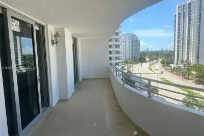 5555 Collins Ave #8Z, Miami Beach: photo 1 of 27