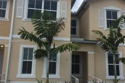 2819 SE 1st Dr #6, Homestead: photo 1 of 3
