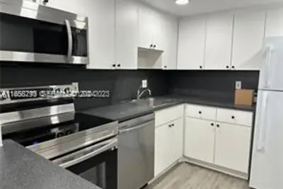 13499 Biscayne Blvd #801, North Miami: photo 1 of 13