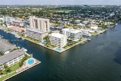 2881 NE 33rd Ct #PHC, Fort Lauderdale: photo 1 of 27