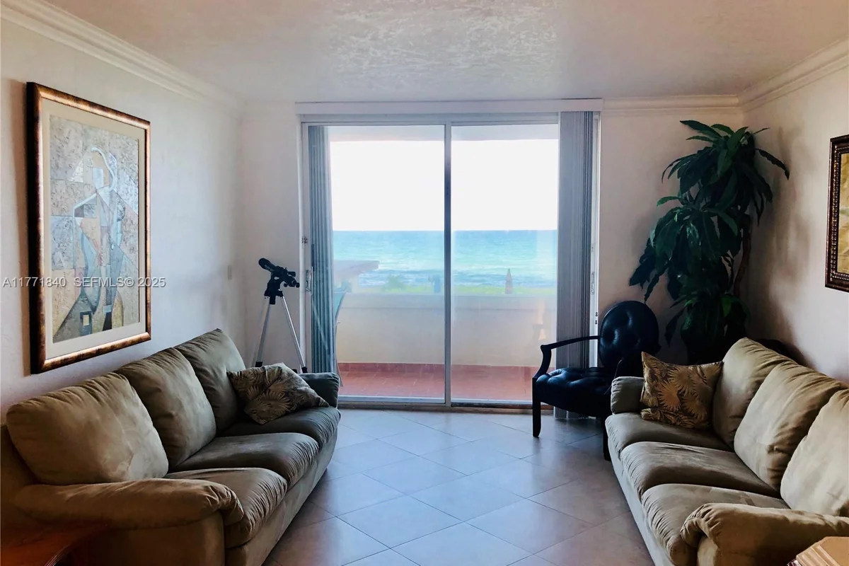 1936 S Ocean Dr #24C, Hallandale Beach: photo 1 of 11