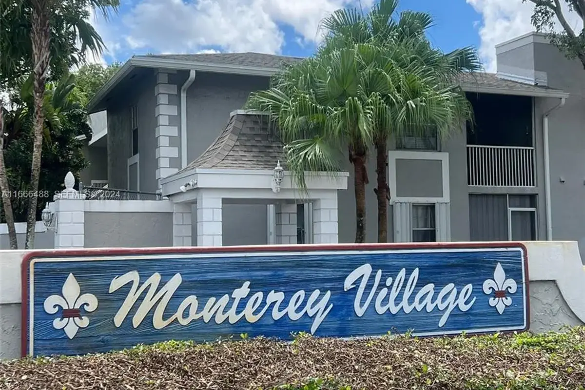 435 NE 210th Cir Ter #103-23, Miami: photo 1 of 15