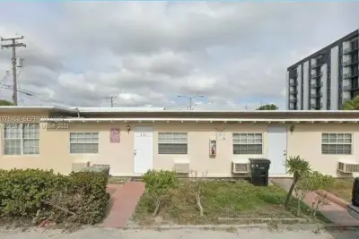 425 NE 8th St, Fort Lauderdale: photo 1 of 1