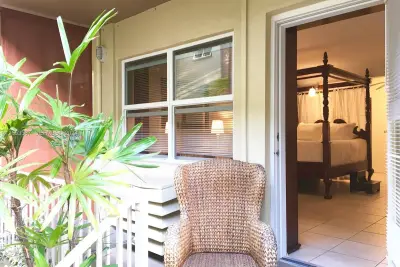 1228 Pennsylvania Ave #3, Miami Beach: photo 1 of 15