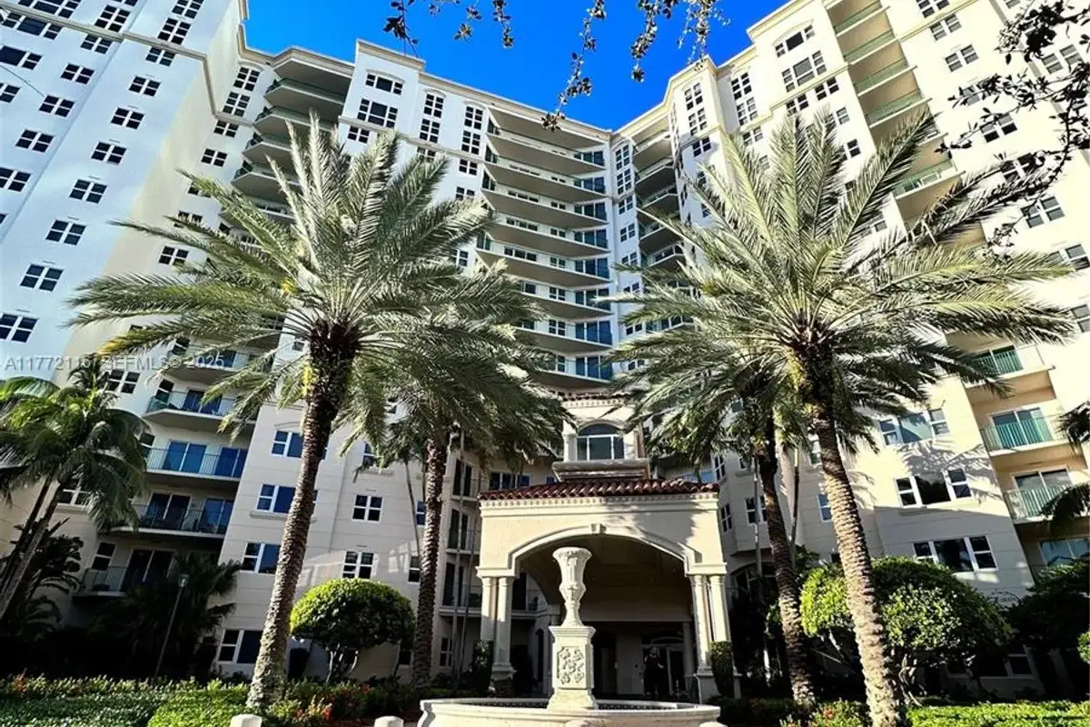 19900 E Country Club Dr #1012, Aventura: photo 1 of 40