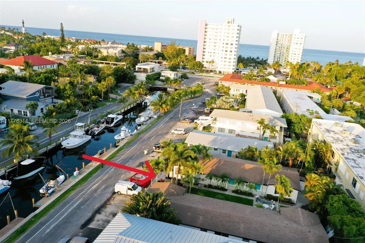 3210 Canal Dr #8, Pompano Beach: photo 1 of 25