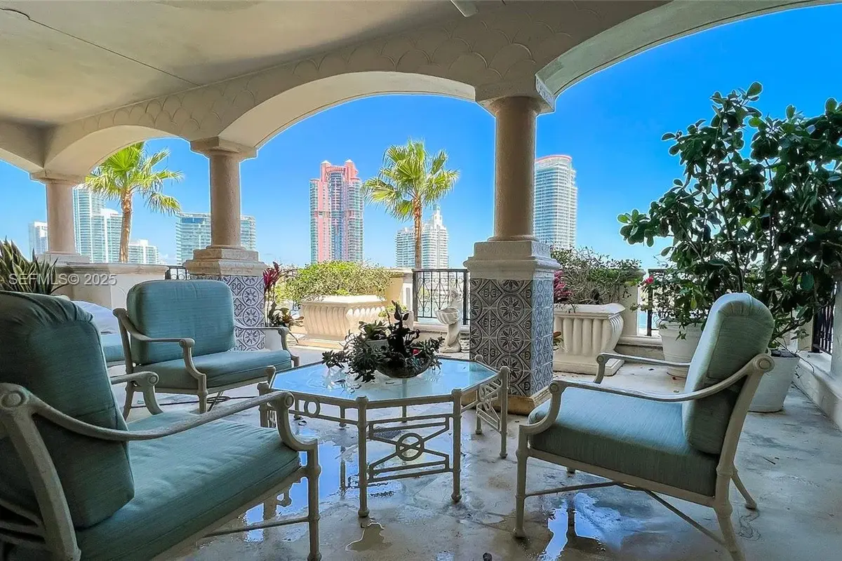 7241 Fisher Island Dr, Miami Beach: photo 1 of 52