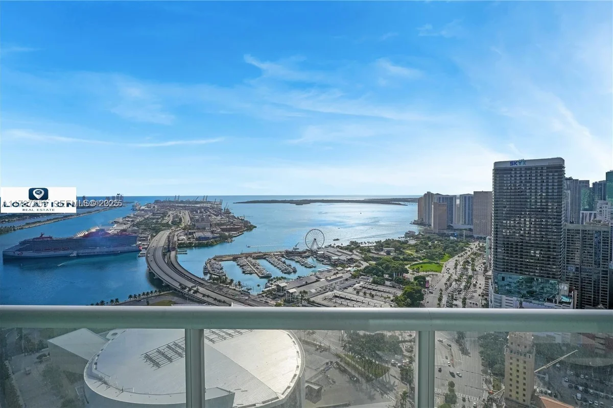 888 Biscayne Blvd #4306, Miami: photo 1 of 72