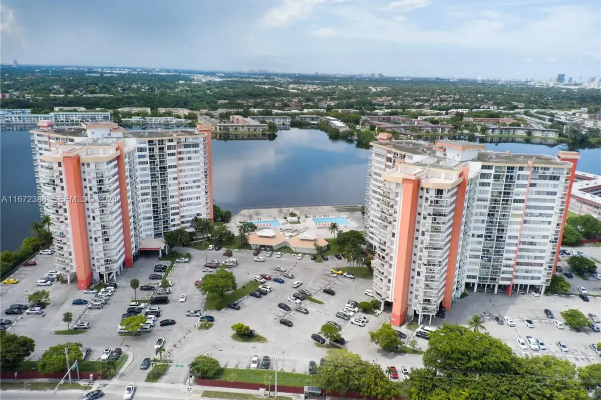 1301 NE Miami Gardens Dr #1225W, Miami: photo 1 of 26