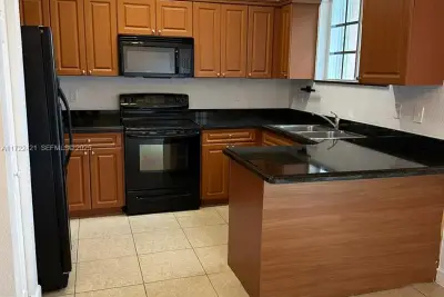 2589 NE 4th St #205, Homestead: photo 1 of 15