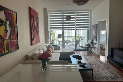 2200 NE 4th Ave #808, Miami: photo 1 of 8