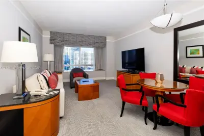 1435 Brickell Ave #3010, Miami: photo 1 of 29