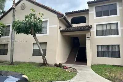 4421 W Mcnab Rd #10, Pompano Beach: photo 1 of 31