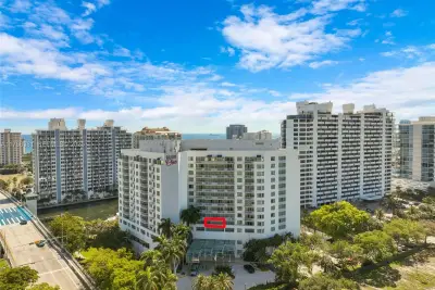 2670 E Sunrise Blvd #419, Fort Lauderdale: photo 1 of 31