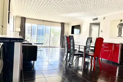 200 178th Dr #609, Sunny Isles Beach: photo 1 of 24