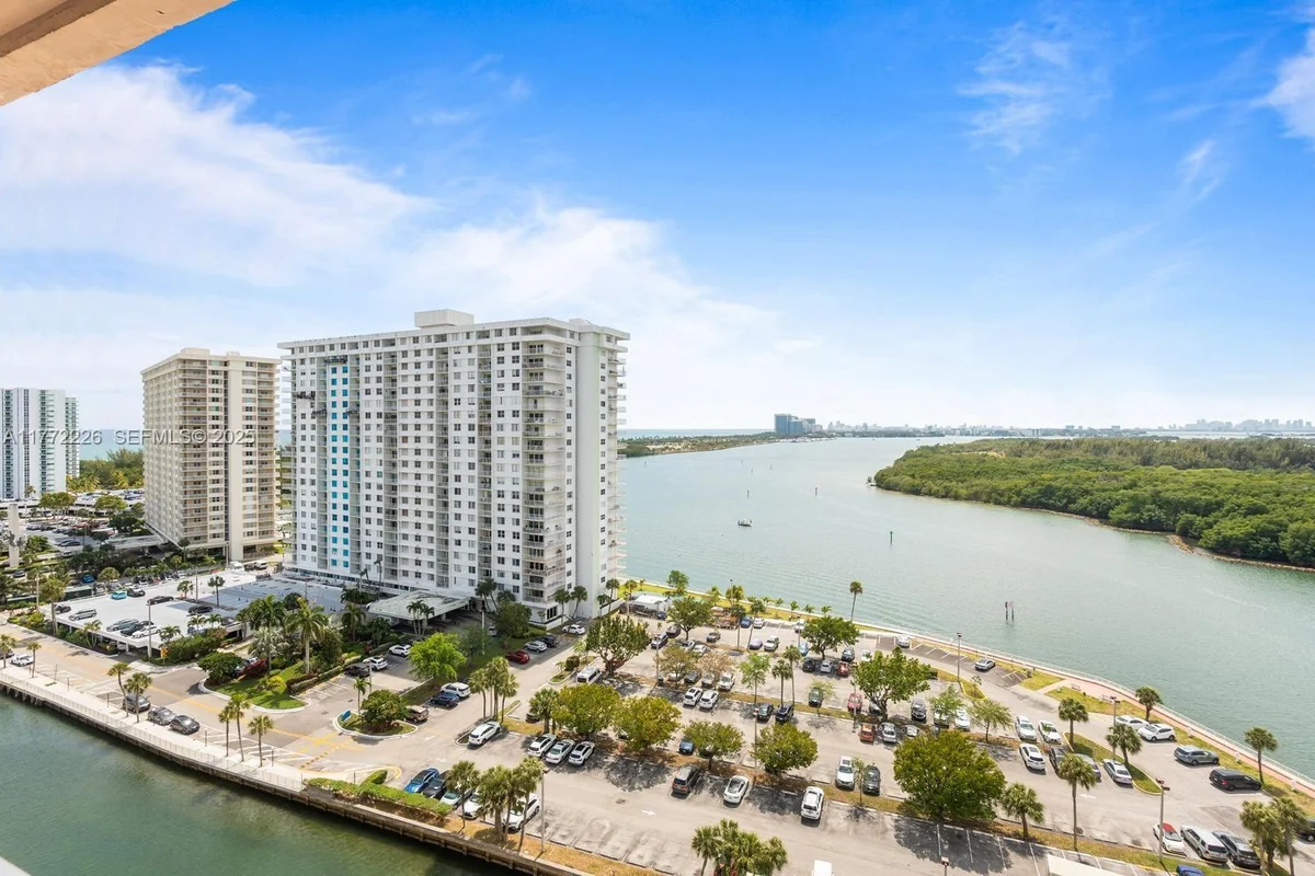 400 Kings Point Dr #1607, Sunny Isles Beach: photo 1 of 33