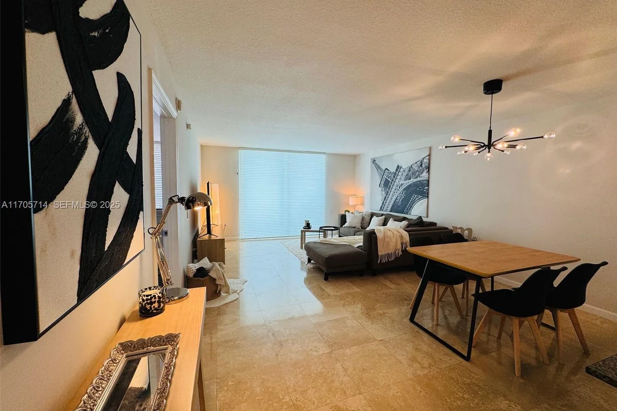 1200 Brickell Bay Dr #3220, Miami: photo 1 of 60
