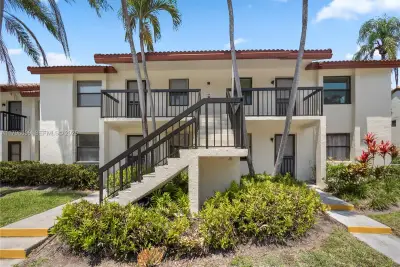 22053 Palms Way #106, Boca Raton: photo 1 of 17