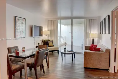 2670 E Sunrise Blvd #623, Fort Lauderdale: photo 1 of 8