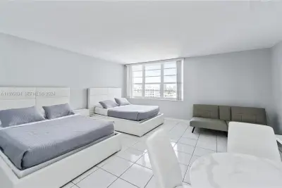 100 Lincoln Rd #1016, Miami Beach: photo 1 of 25