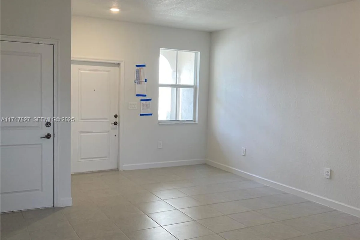 12623 NW 24th Ave, Miami: photo 1 of 21