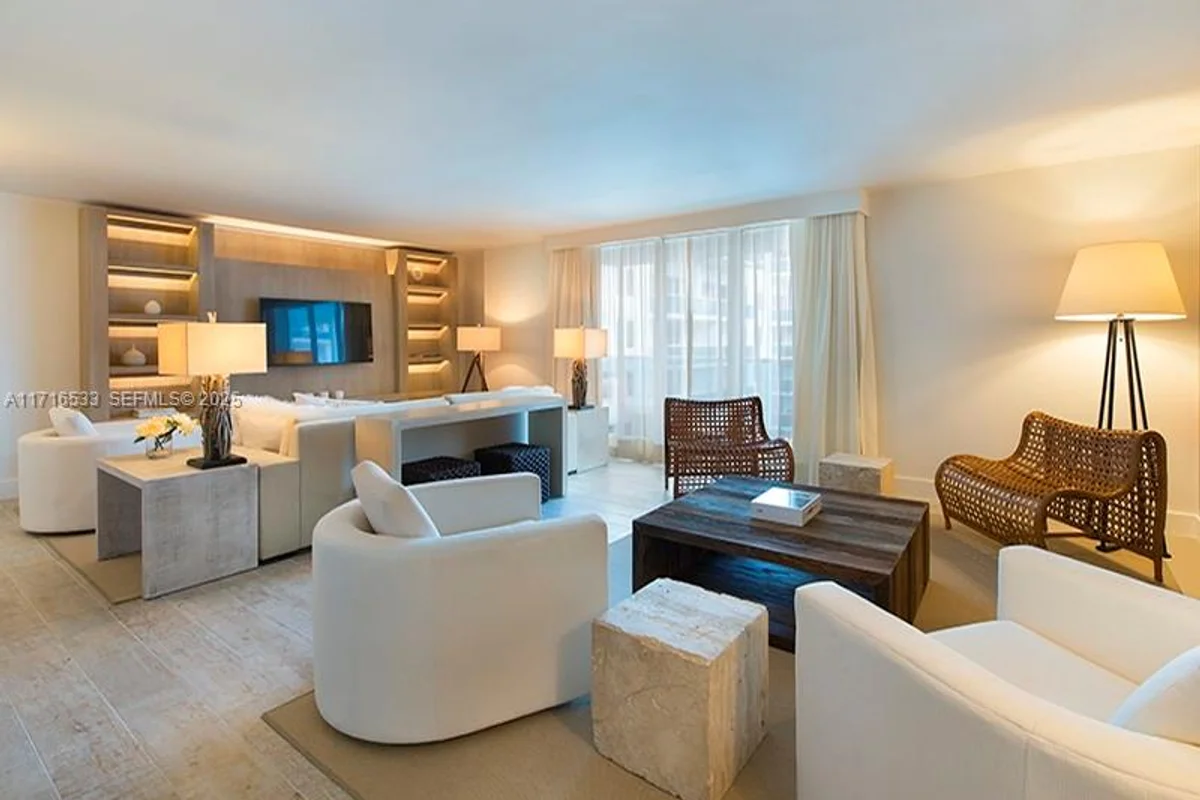 102 24th St #1540, Miami Beach: photo 1 of 27