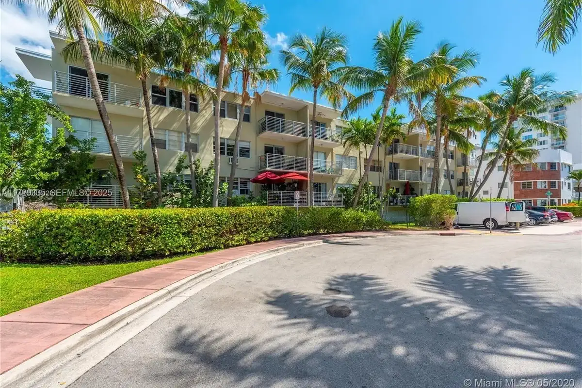 1441 Lincoln Rd #414, Miami Beach: photo 1 of 12