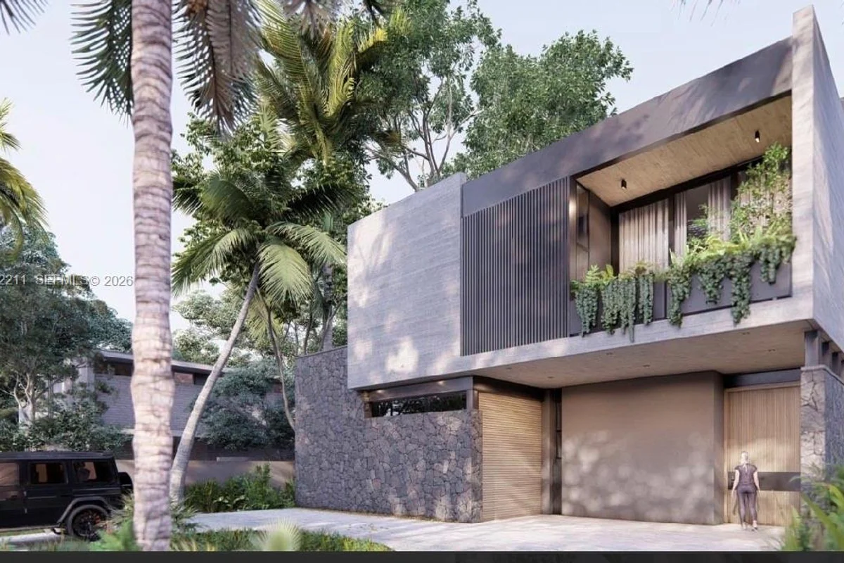 2664 SW 17th Ave, Miami: photo 1 of 32
