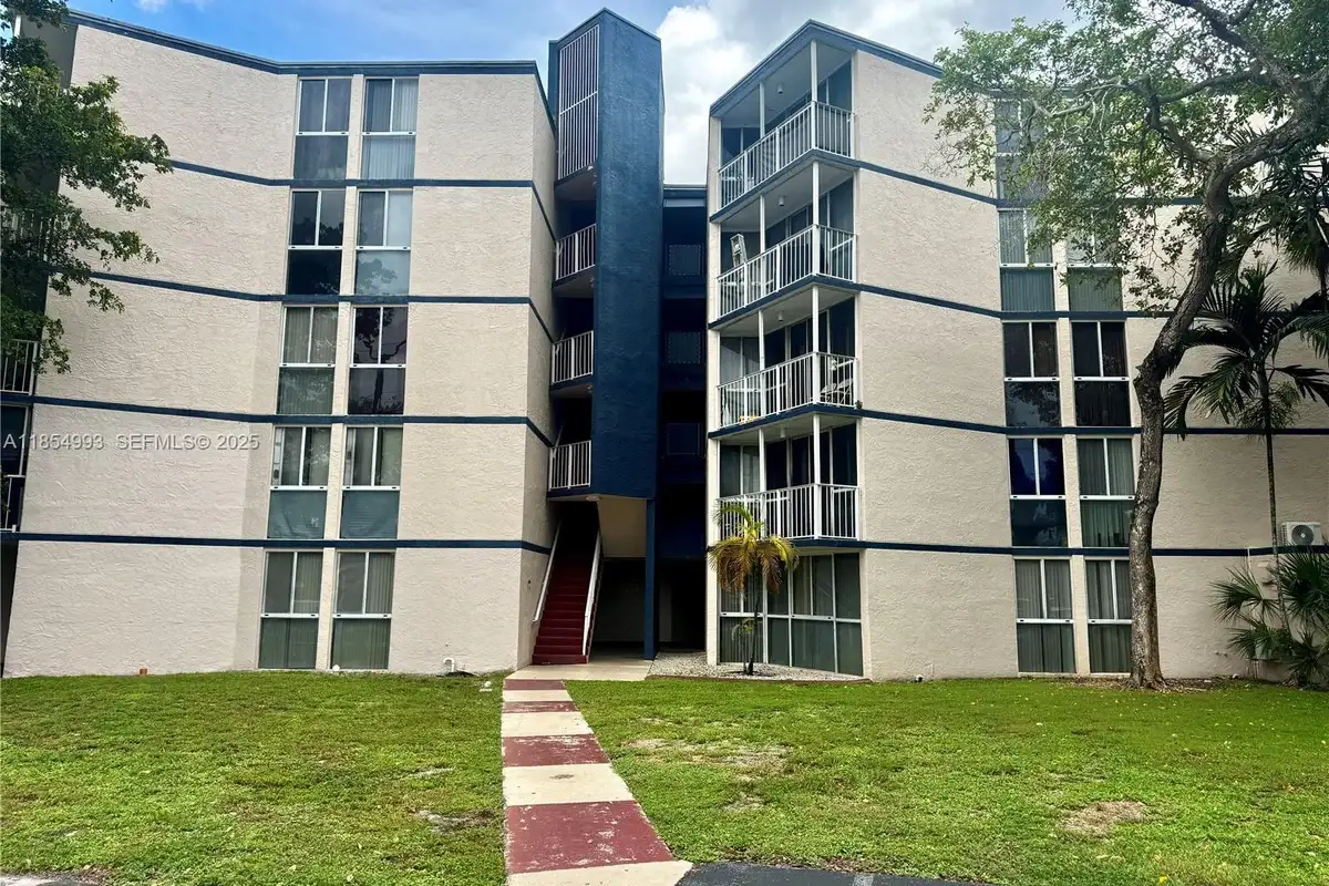 7165 NW 186th St #A211, Hialeah: photo 1 of 15