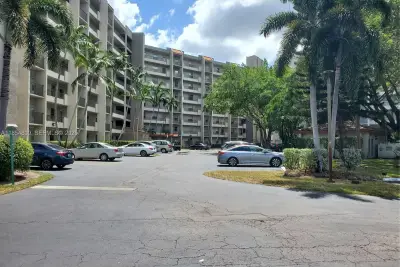 3940 Inverrary Blvd #402-A, Lauderhill: photo 1 of 27