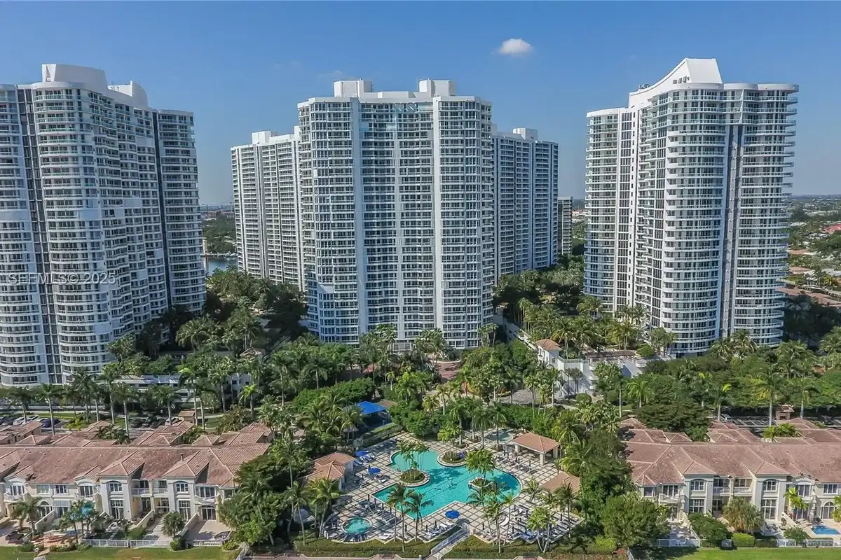 21150 Point Pl #406, Aventura: photo 1 of 100
