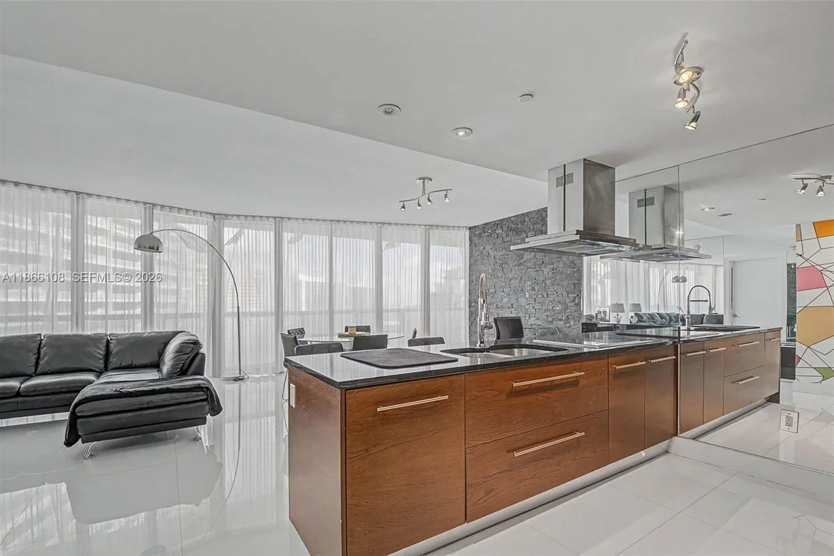 495 Brickell Ave #3504, Miami: photo 1 of 43