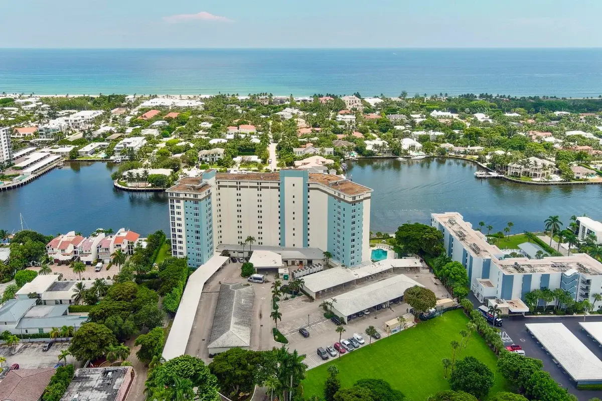 555 SE 6th Ave #11d, Delray Beach: photo 1 of 27