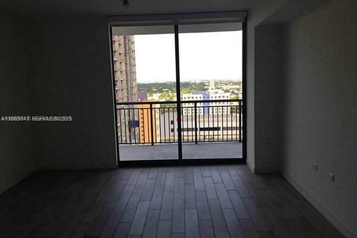 999 SW 1st Ave #1809, Miami: photo 1 of 19
