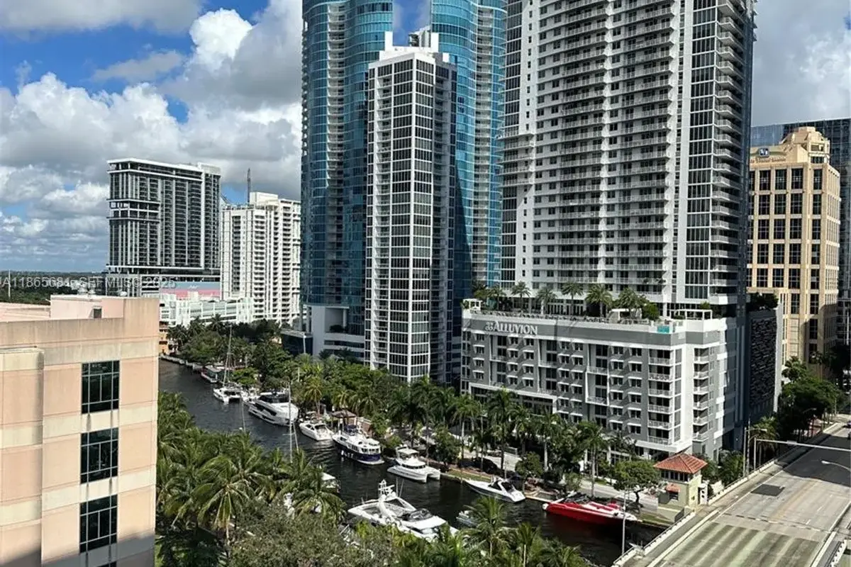 511 SE 5th Ave #1214, Fort Lauderdale: photo 1 of 49