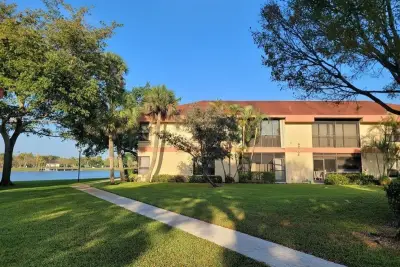 2744 S Carambola Cir #1919, Coconut Creek: photo 1 of 17